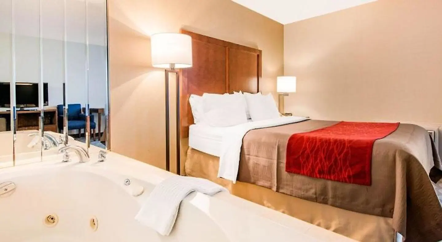 Comfort Inn Fallsview ROOM_EXAMPLE