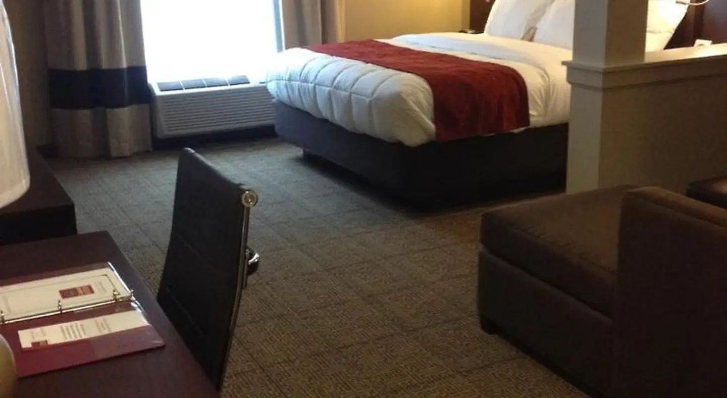Comfort Suites Youngstown North ROOM_EXAMPLE