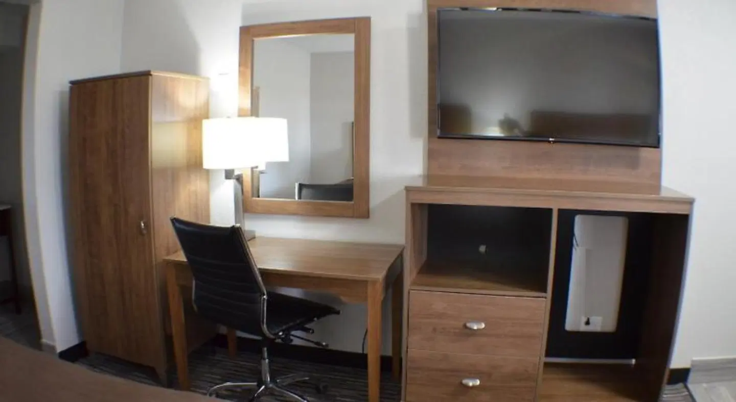 Super 8 East Lansing University Area ROOM_EXAMPLE