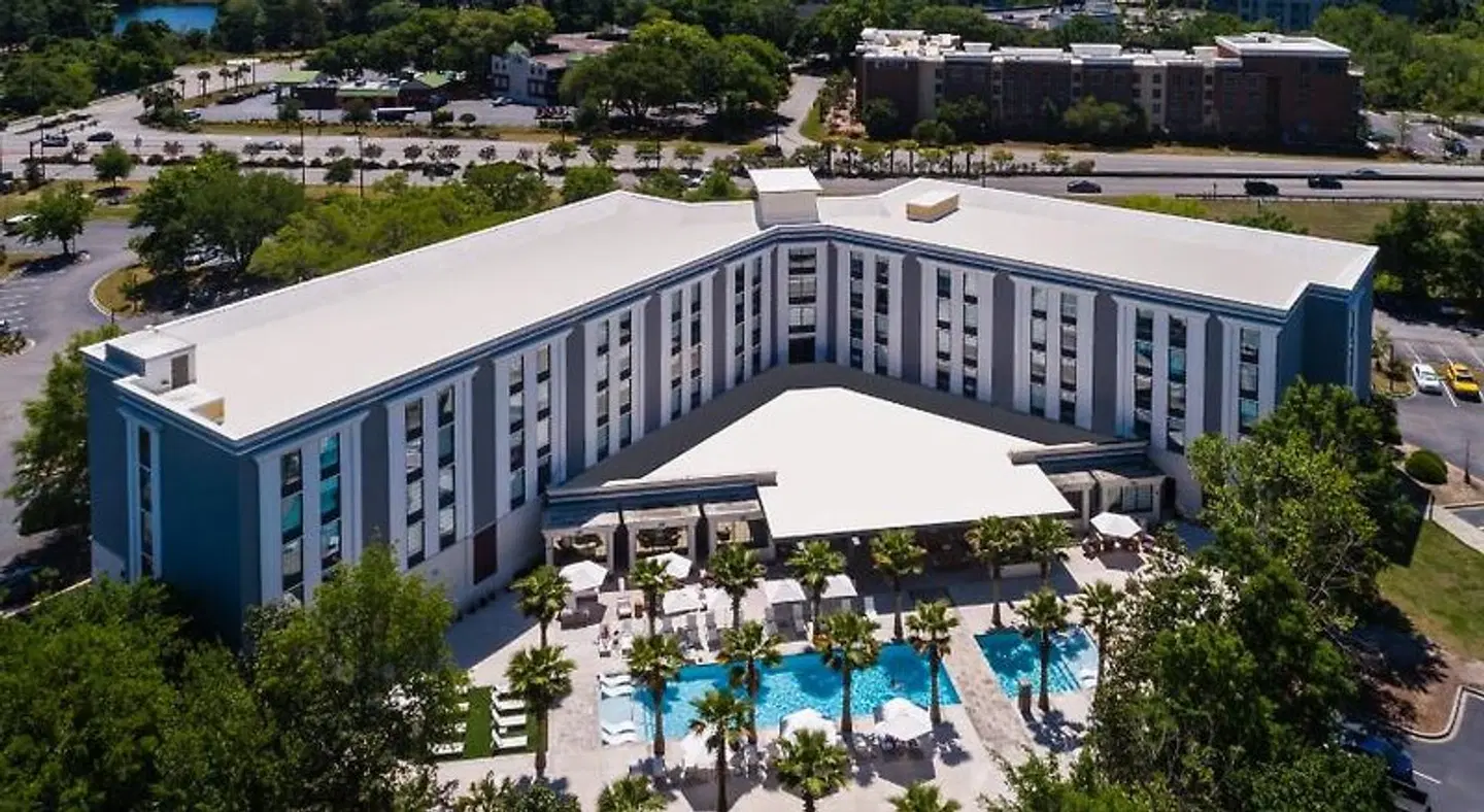 Hotel Indigo Mount Pleasant by IHG EXTERIOR