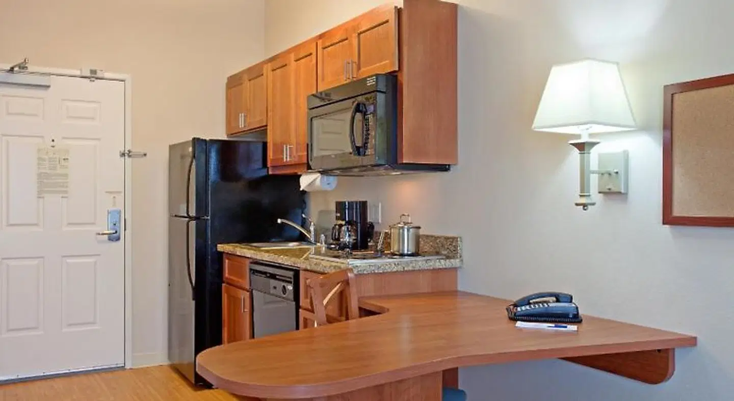 Candlewood Suites Santa Maria ROOM_EXAMPLE