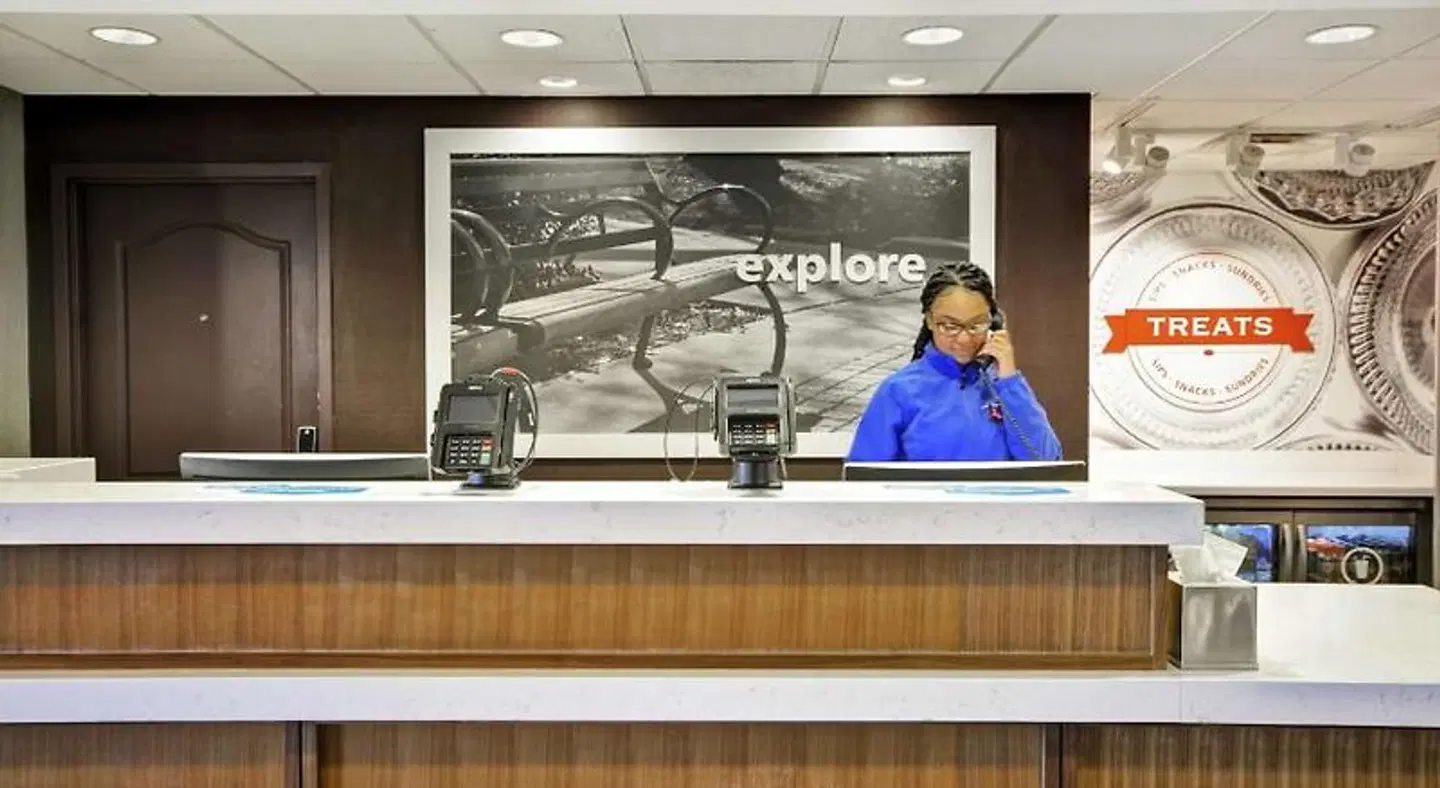 Hampton Inn & Suites Columbus-Easton Area LOUNGE_LOBBY
