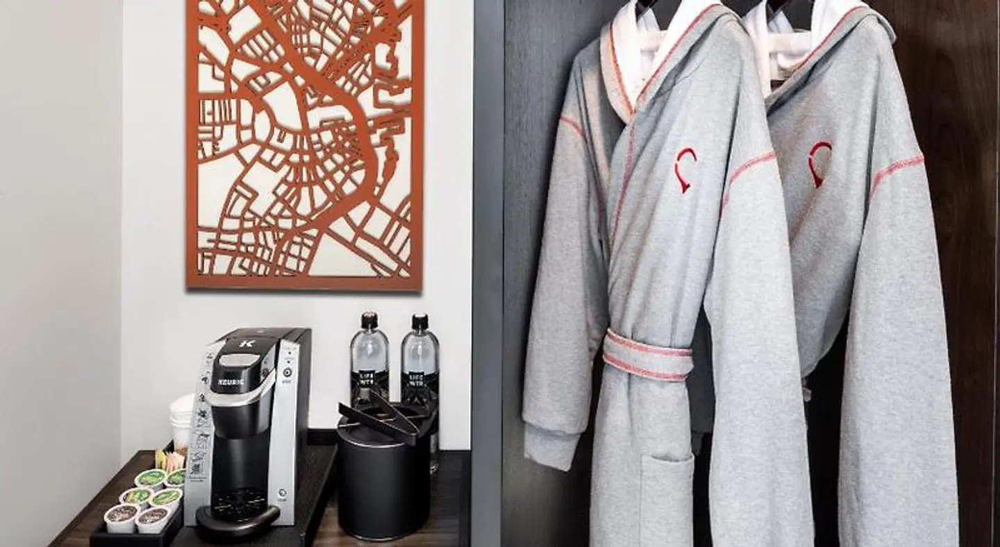 Hyatt Centric Faneuil Hall Boston PEOPLE