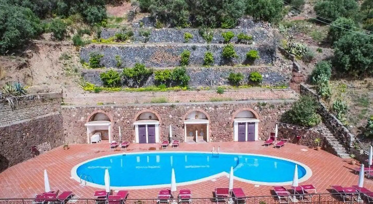 Hotel Isola Bella Pool