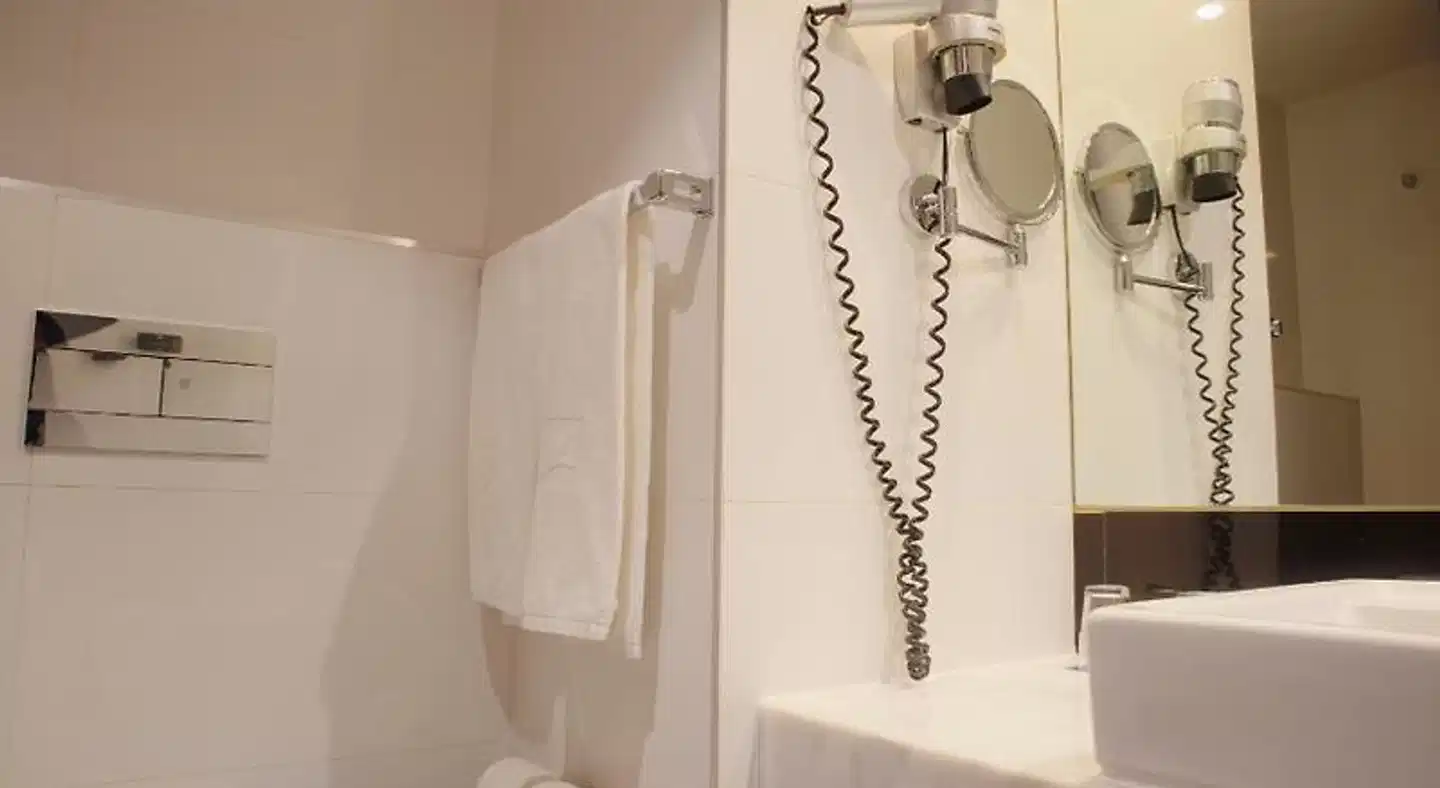 SANA Silver Coast Hotel Badezimmer