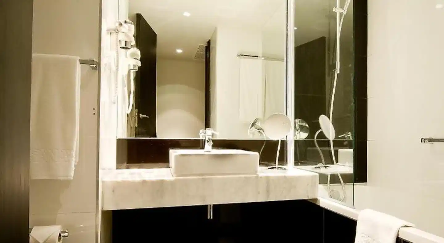 SANA Silver Coast Hotel Badezimmer