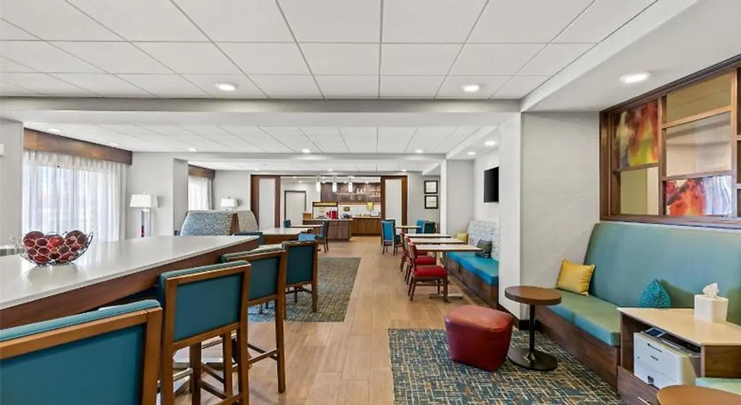 Hampton Inn Fond du Lac Bar