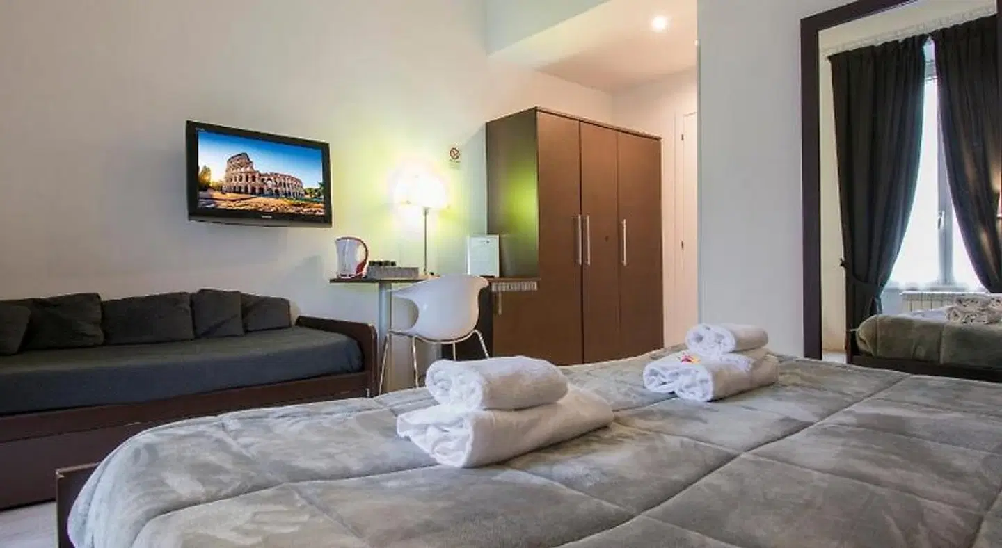 Chroma Italy Hotels - Chroma Tessera ROOM_EXAMPLE