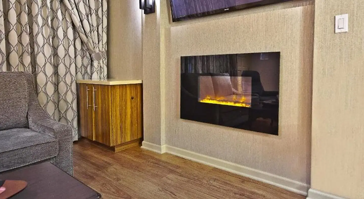 Strata ROOM_EXAMPLE