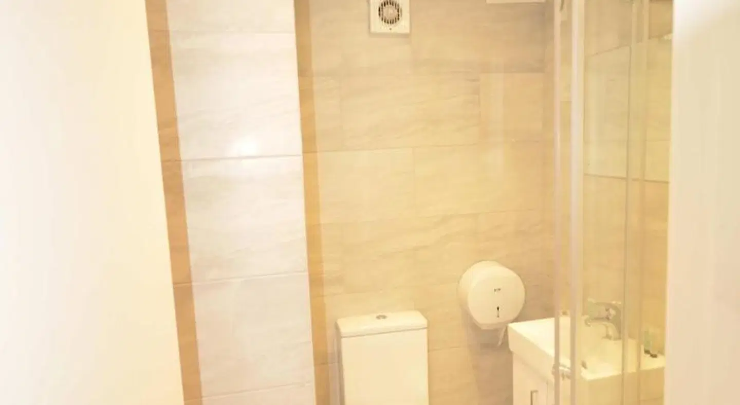Amber Residence Hotel Badezimmer