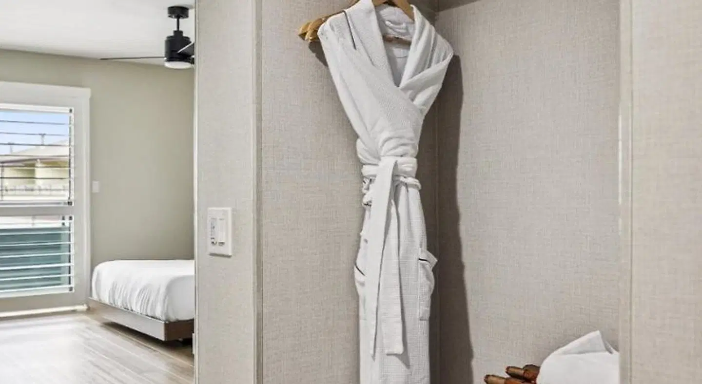 Embarcadero Inn HEALTH_BEAUTY