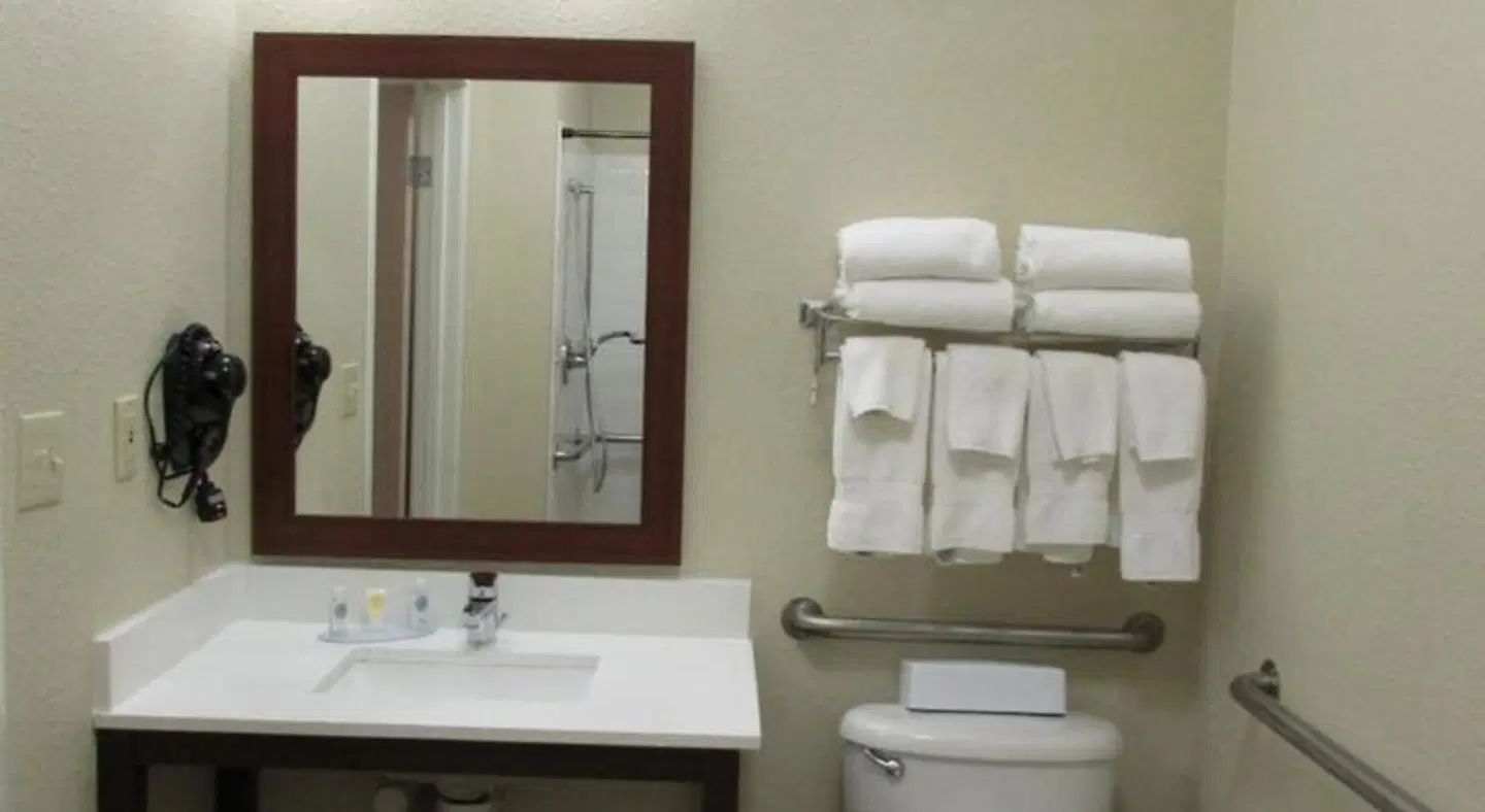 Comfort Inn Wichita Falls Near University Badezimmer