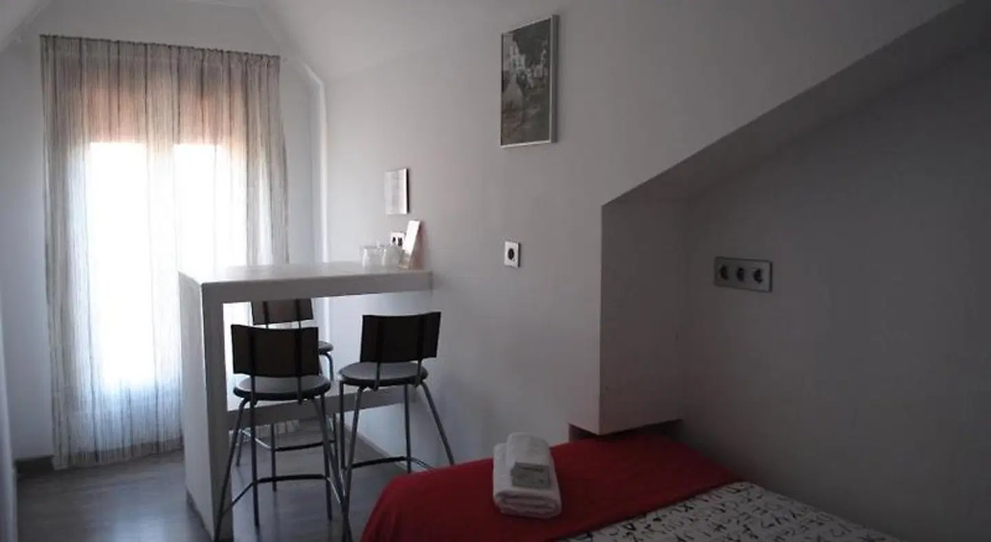 Hostal Abril Madrid ROOM_EXAMPLE