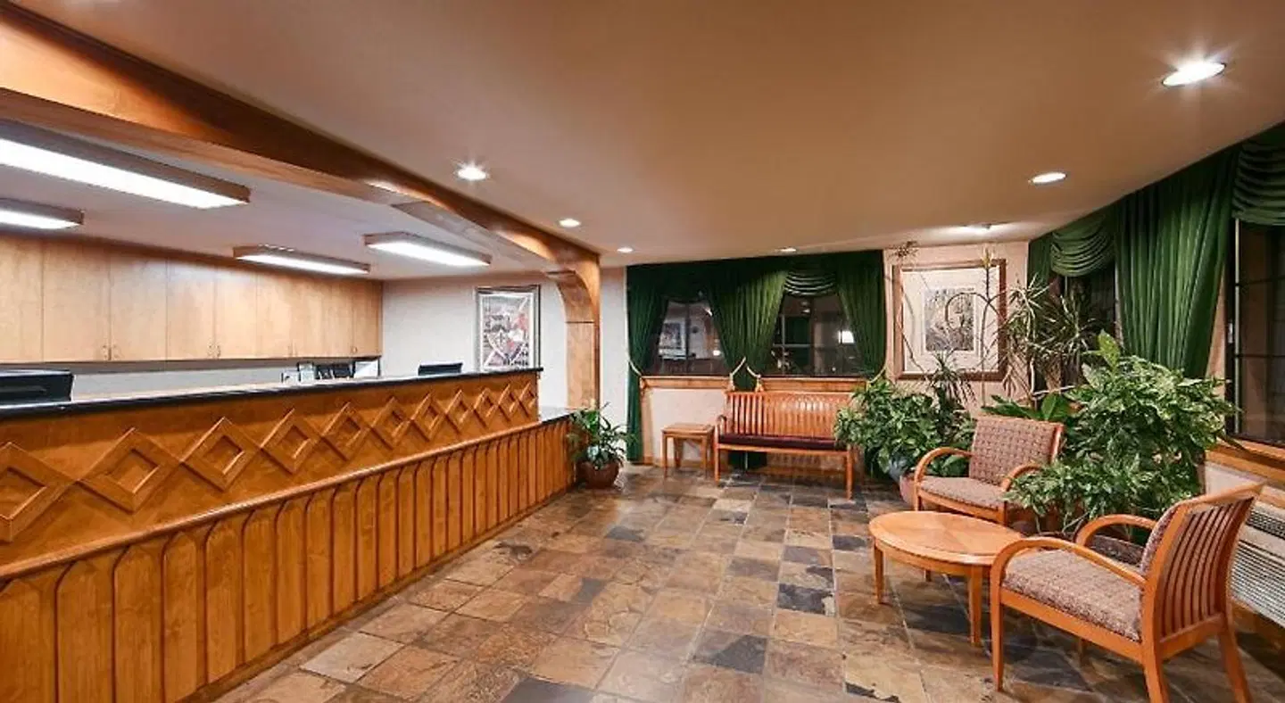 Best Western Windsor Inn Bar