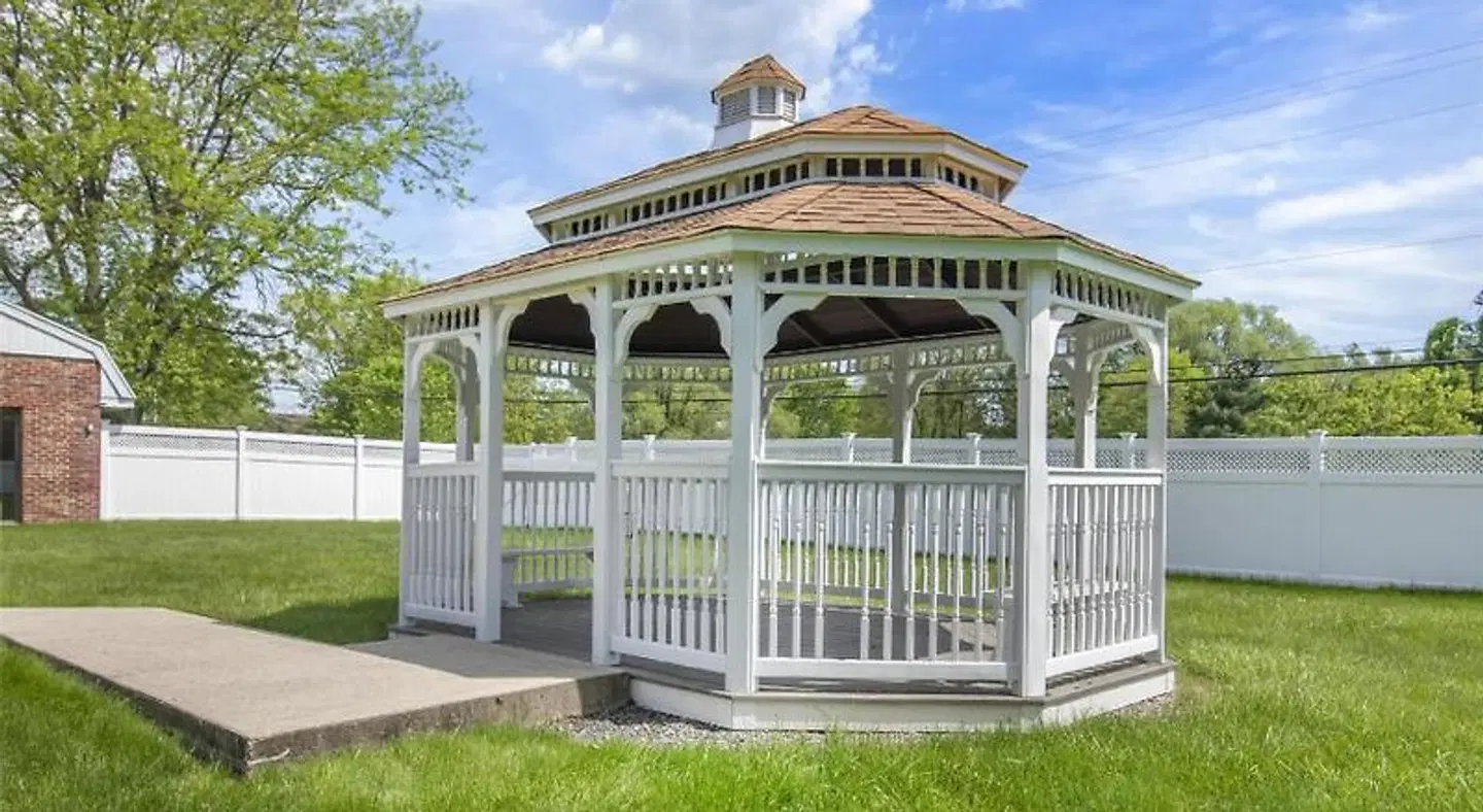 Best Western Plus Sovereign Hotel - Keene Garten