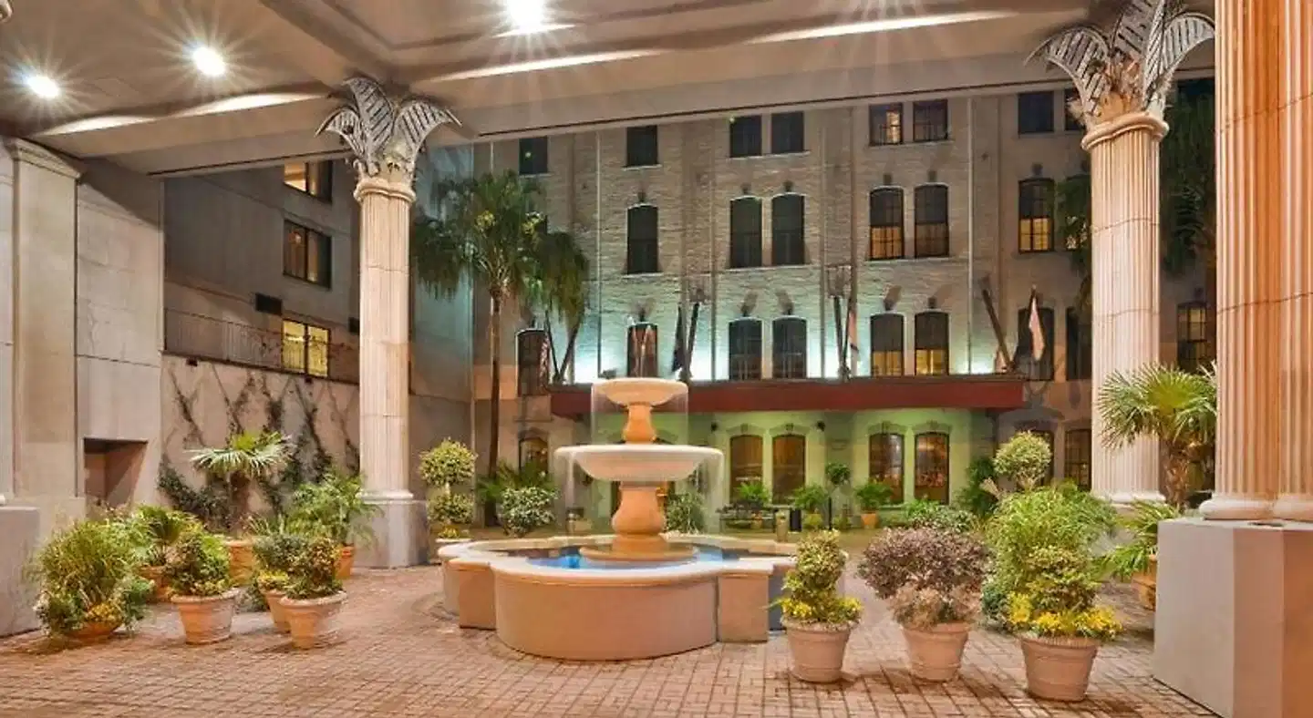 Omni Riverfront New Orleans Lobby