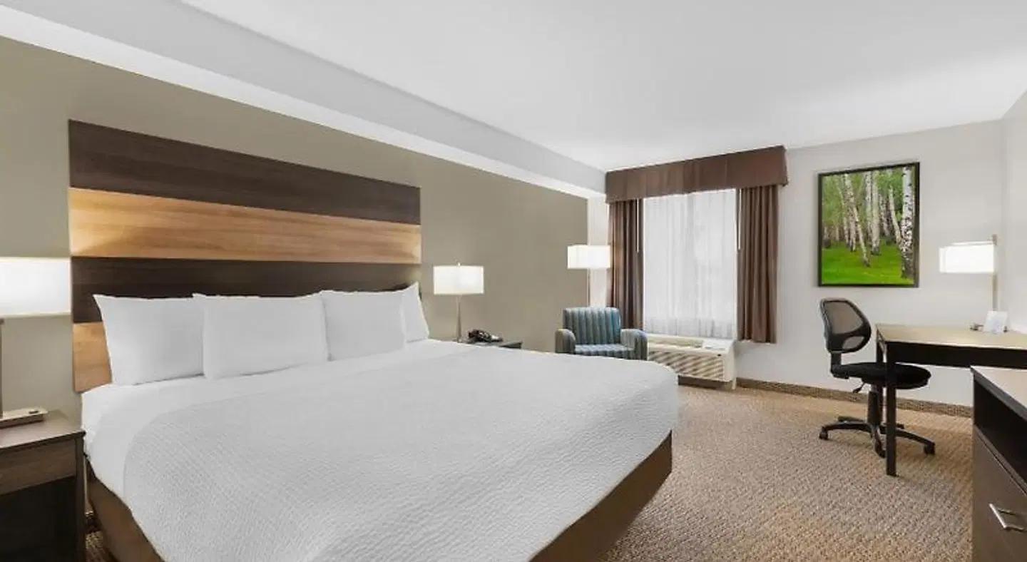 Days Inn & Suites by Wyndham Lindsay ROOM_EXAMPLE