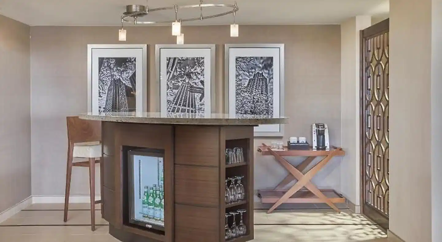 Hyatt Regency Milwaukee Lobby