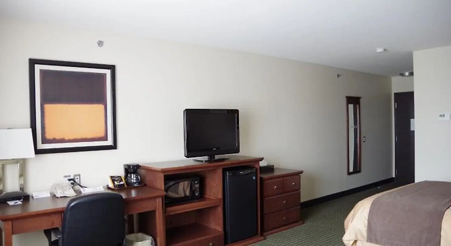 Weyburn Travelodge Hotel ROOM_EXAMPLE