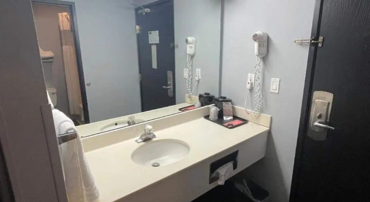 New Victorian Inn & Suites Lincoln Badezimmer