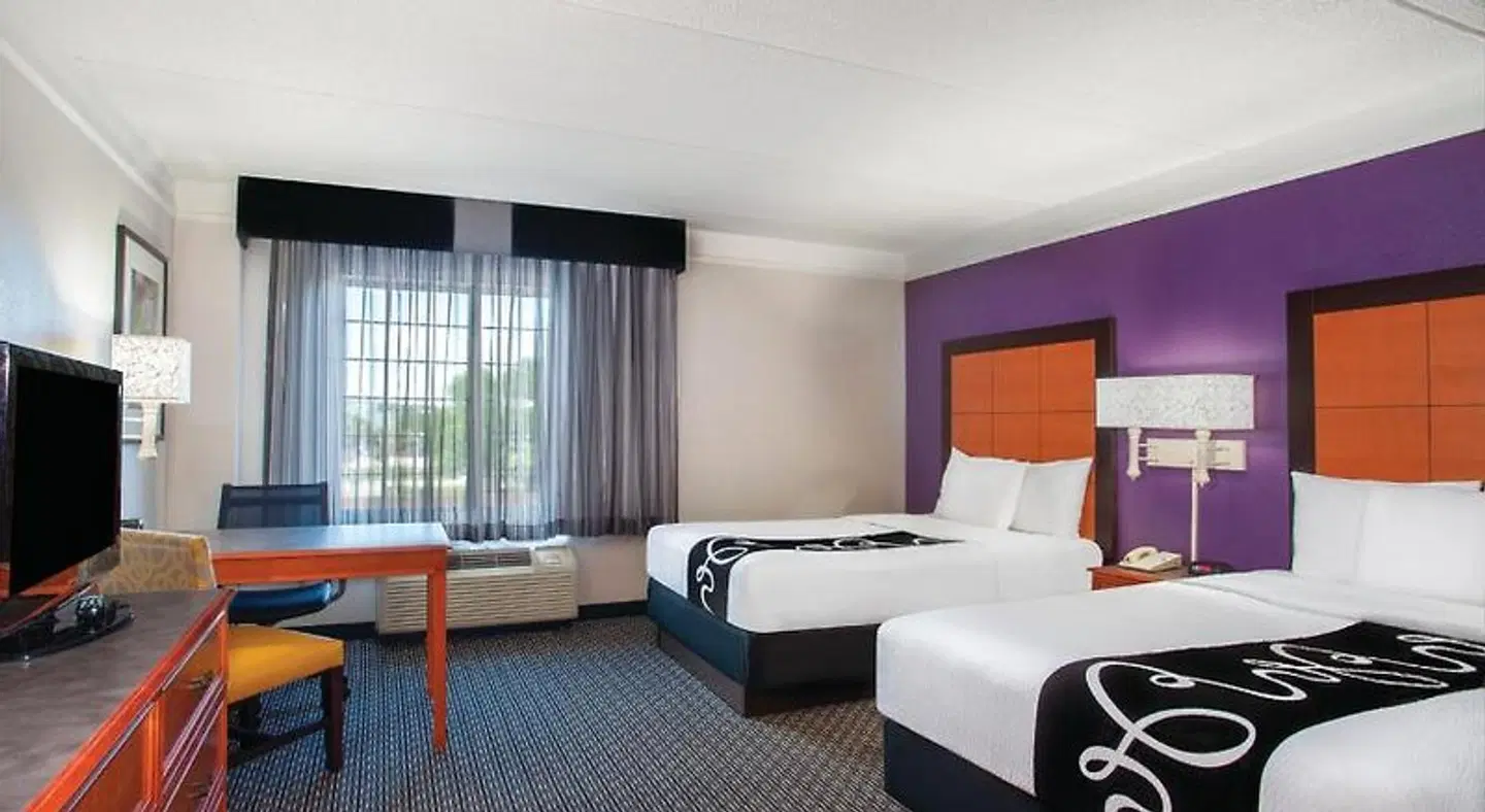 La Quinta Inn & Suites Myrtle Beach Broadway Area ROOM_EXAMPLE