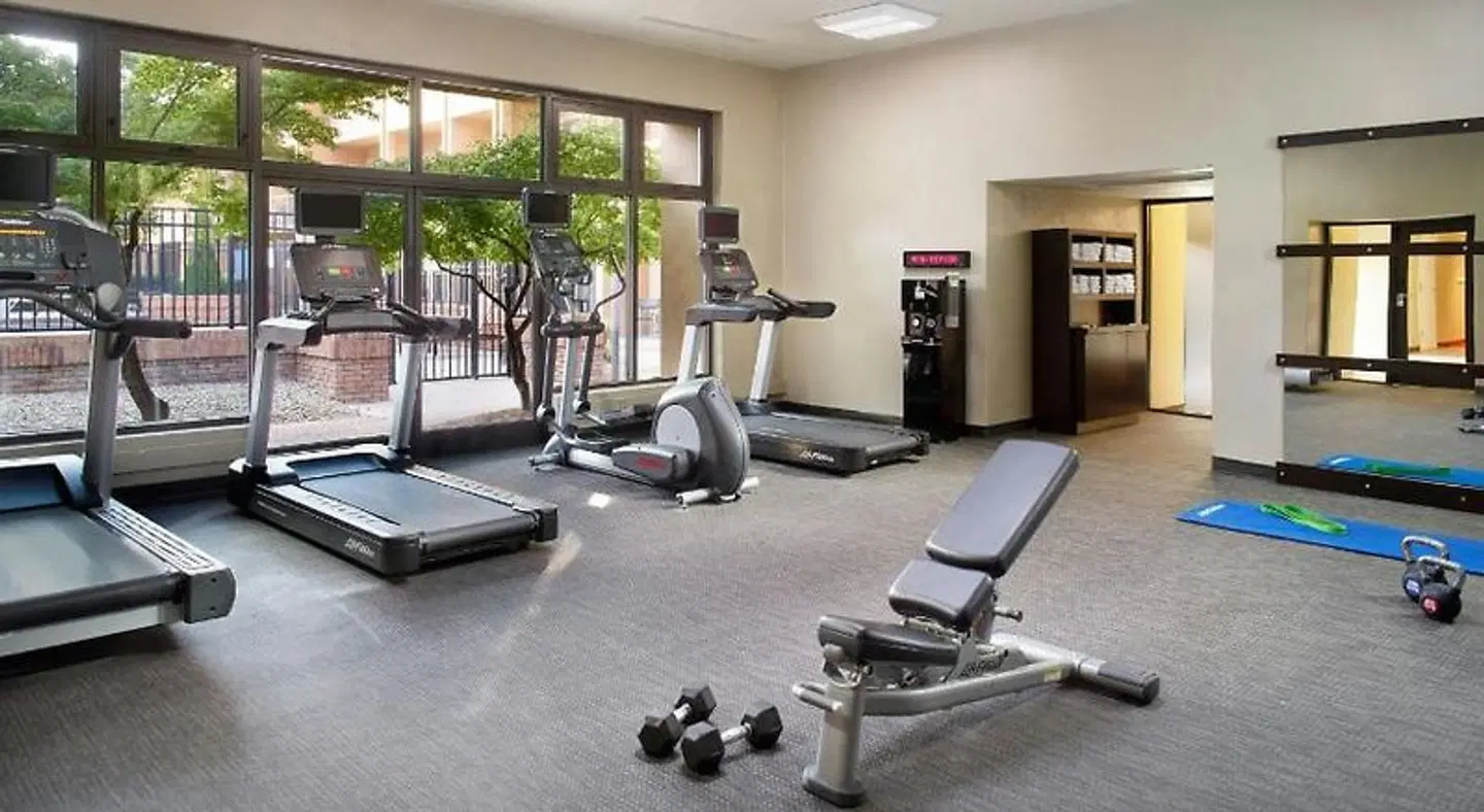 Courtyard by Marriott Charlotte Arrowood SPORTS_AND_LEISURE