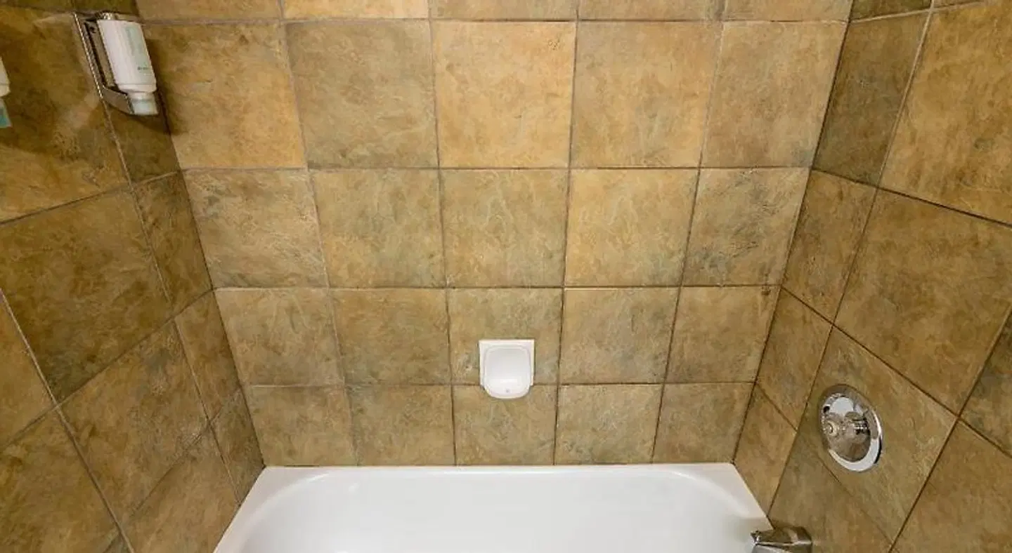 Ramada by Wyndham Thunder Bay Airlane Hotel Badezimmer