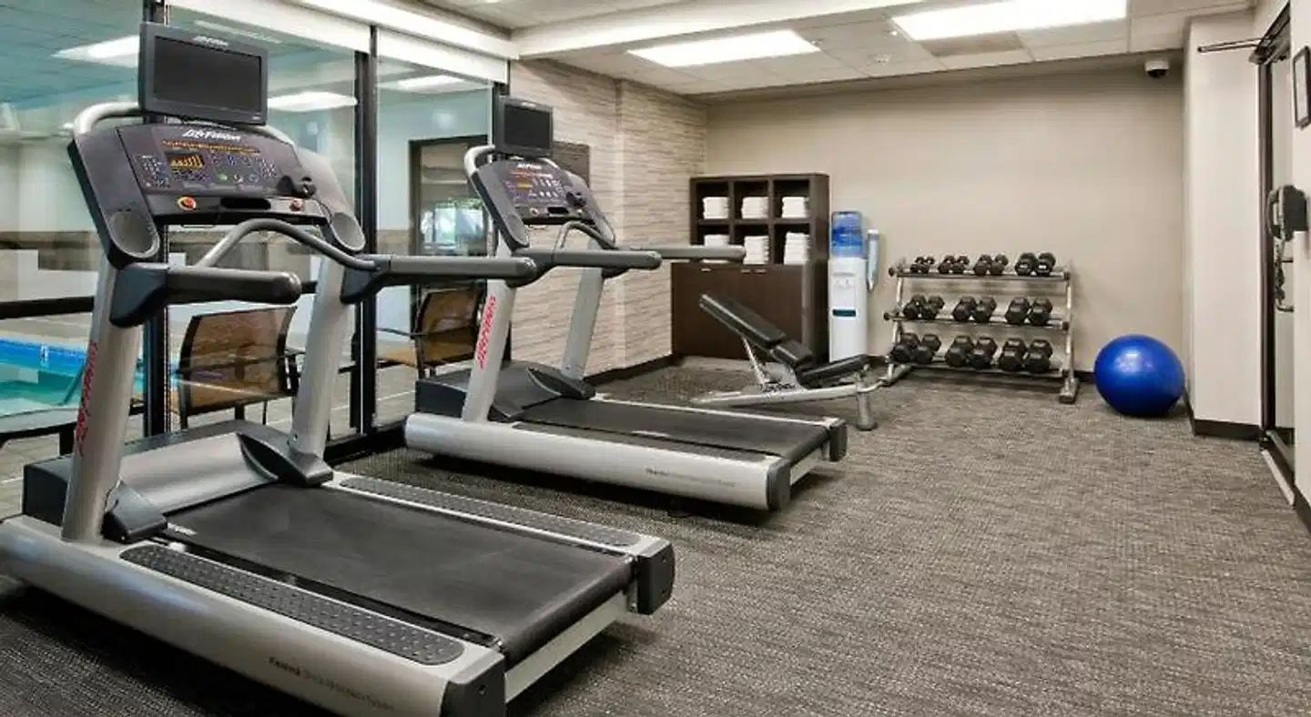 Courtyard by Marriott Charlotte Ballantyne Sport und Entertainment