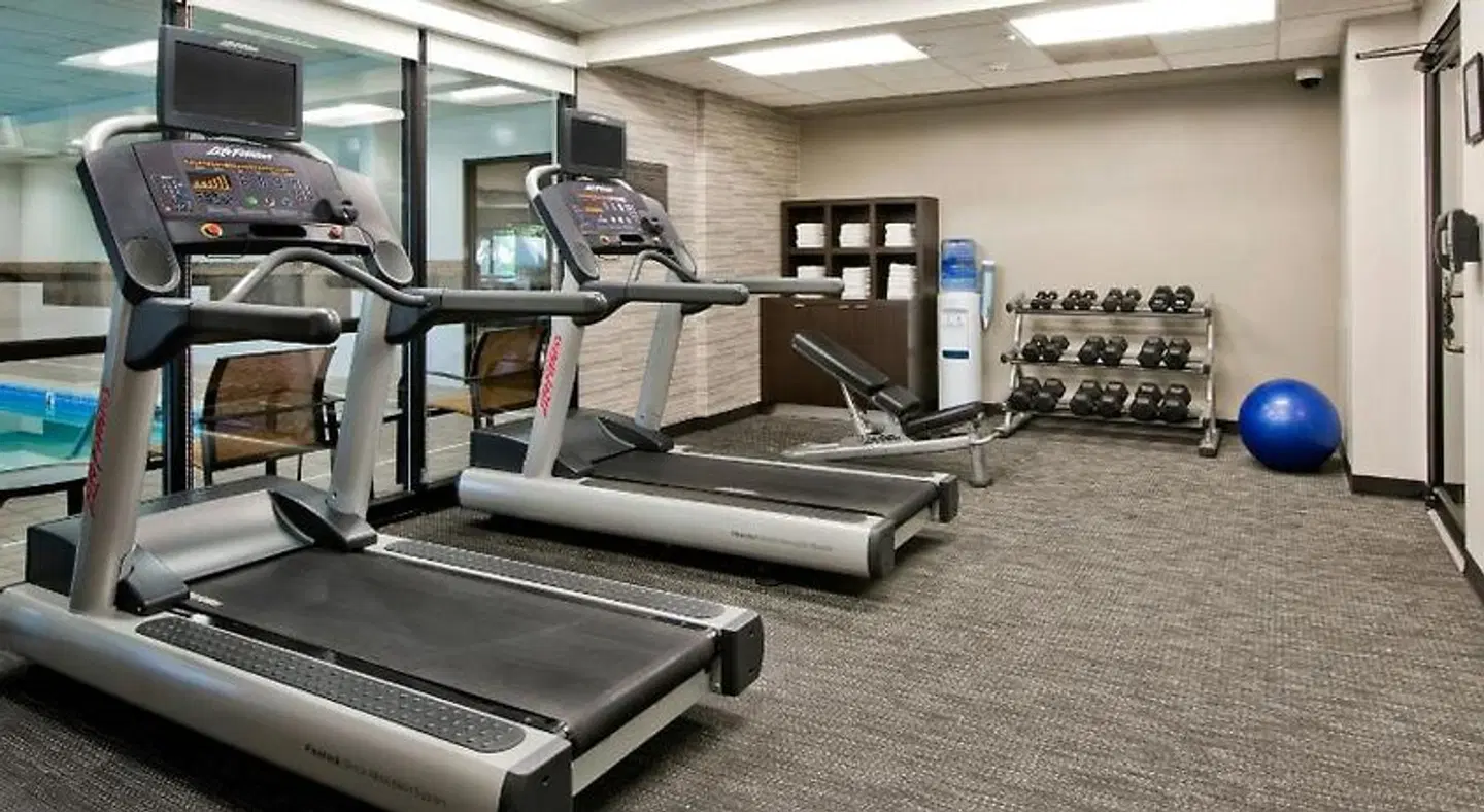 Courtyard by Marriott Charlotte Ballantyne SPORTS_AND_LEISURE