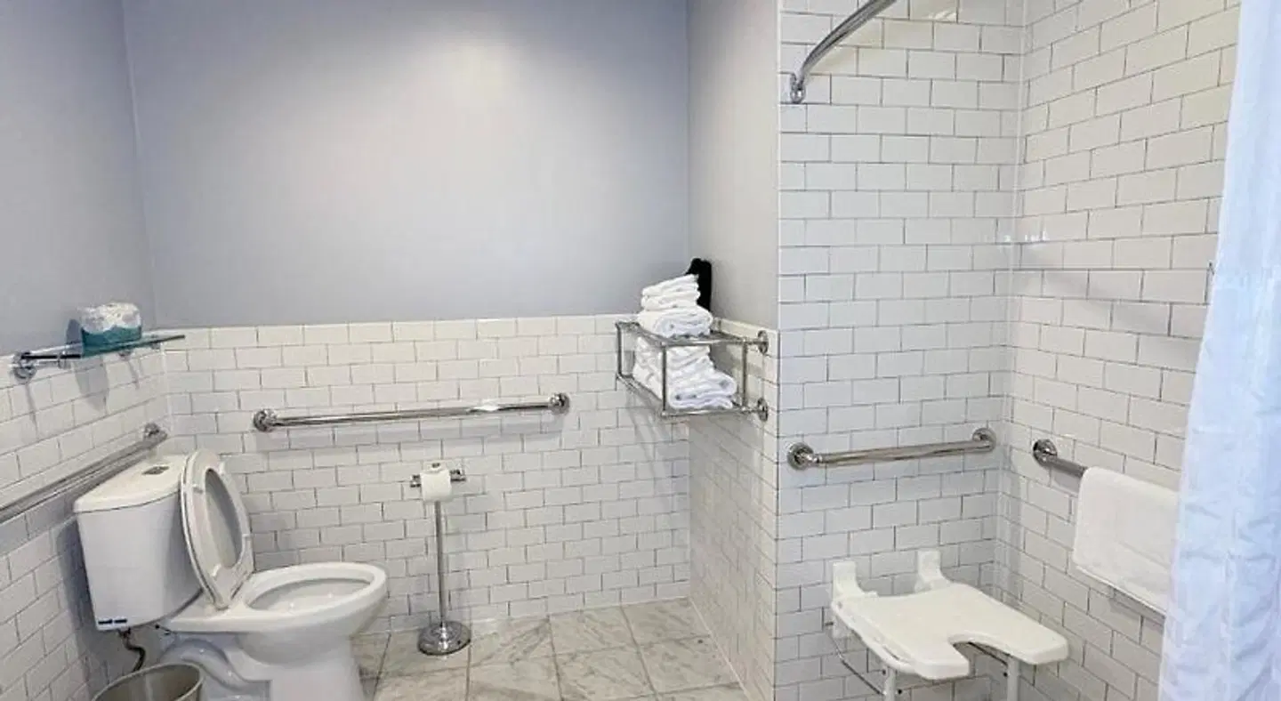 Q&C HotelBar New Orleans, Autograph Collection Badezimmer