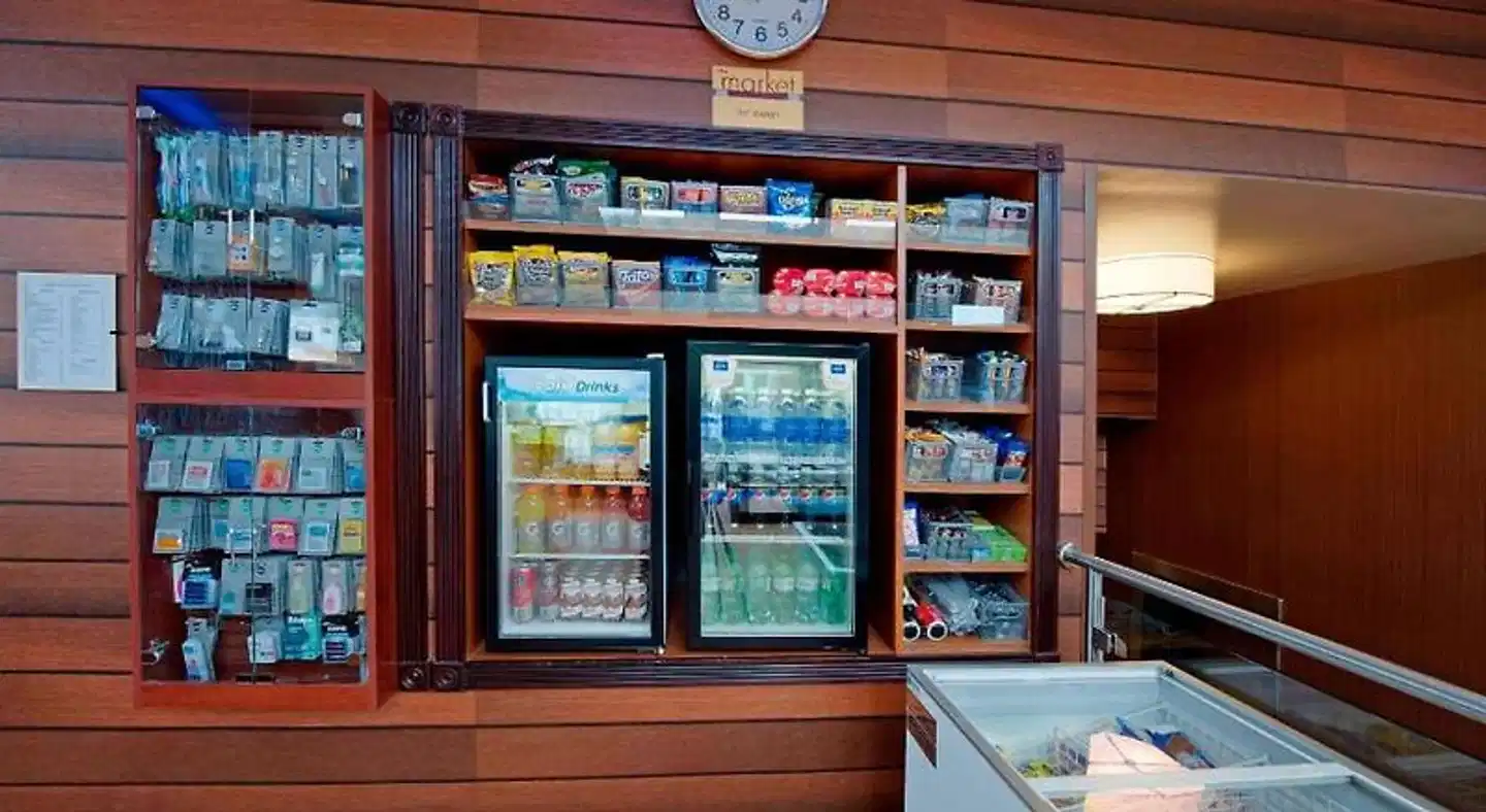 Fairfield Inn by Marriott New York JFK Airport Bar