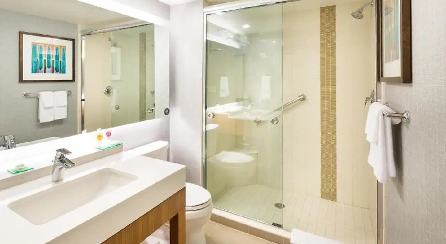 Hyatt Place Pensacola Airport Badezimmer