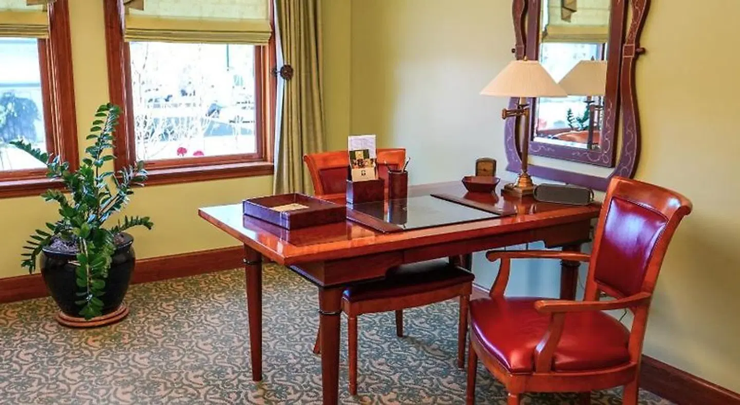 The Rose Hotel ROOM_EXAMPLE