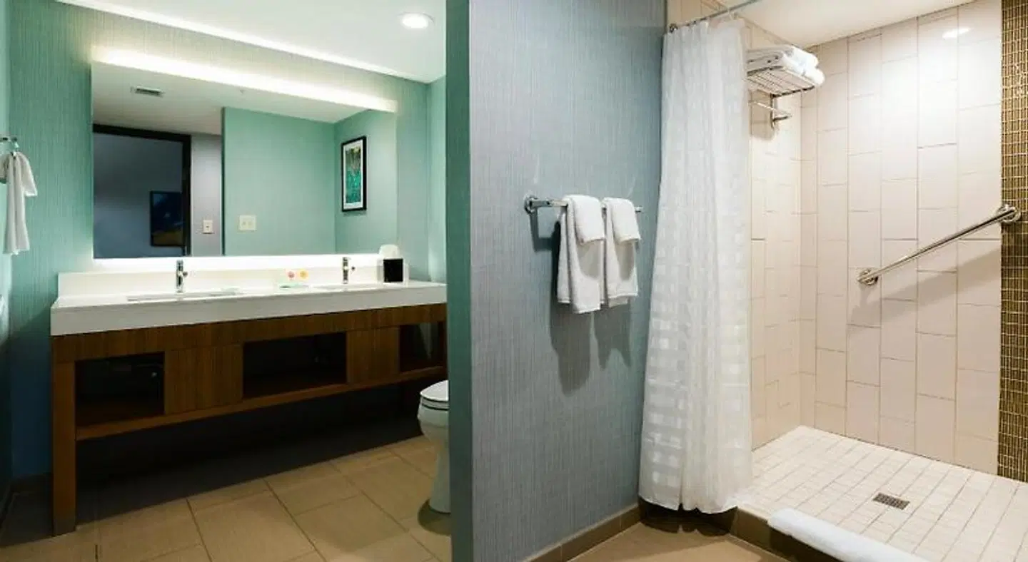 Hyatt Place Augusta Badezimmer