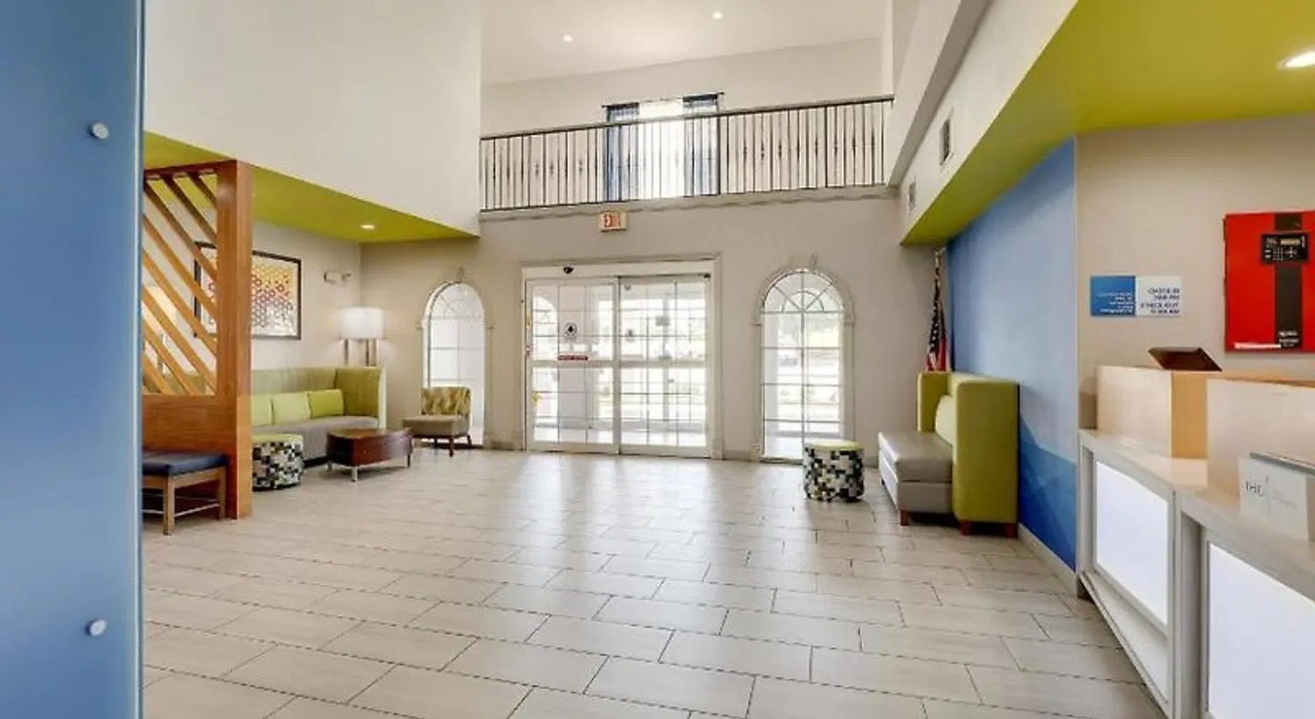 Holiday Inn Express & Suites Orangeburg by IHG LOUNGE_LOBBY