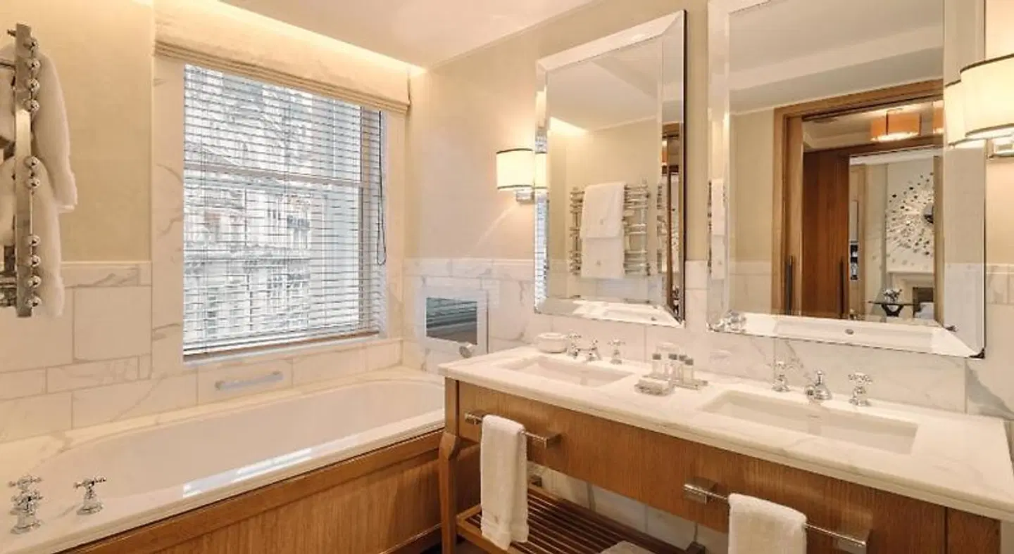 Corinthia London Badezimmer