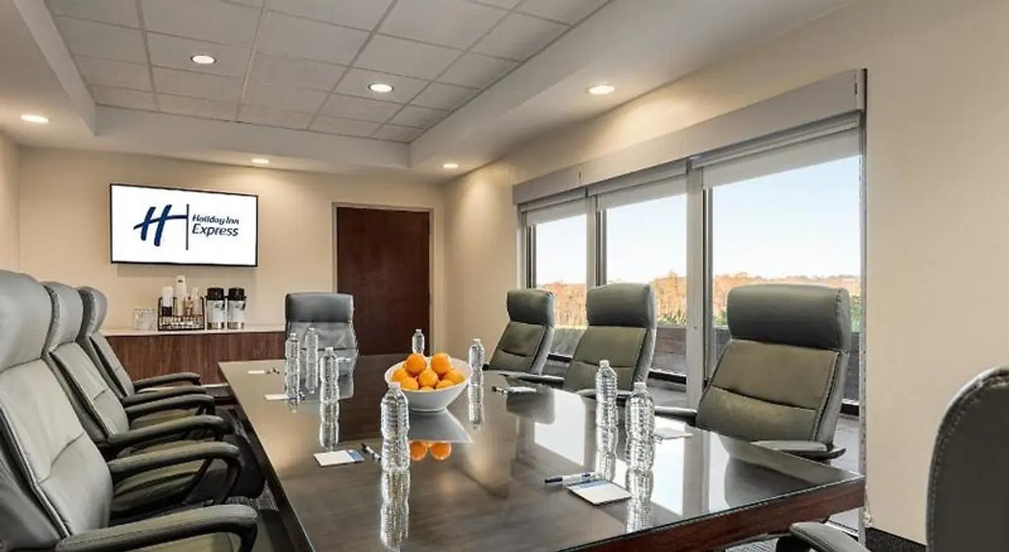 Holiday Inn Express Lexington North West-The Vineyard Konferenz