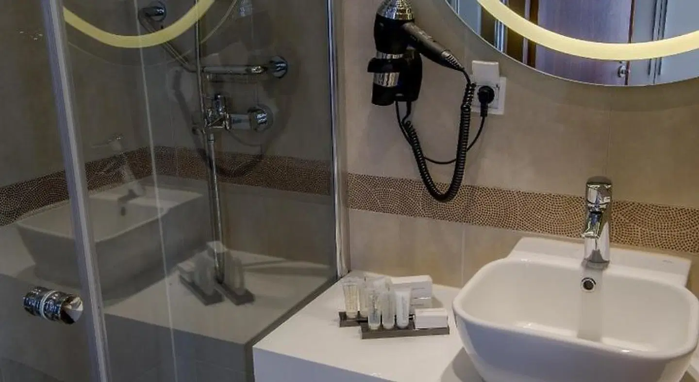 Grand Hotel Downtown Badezimmer