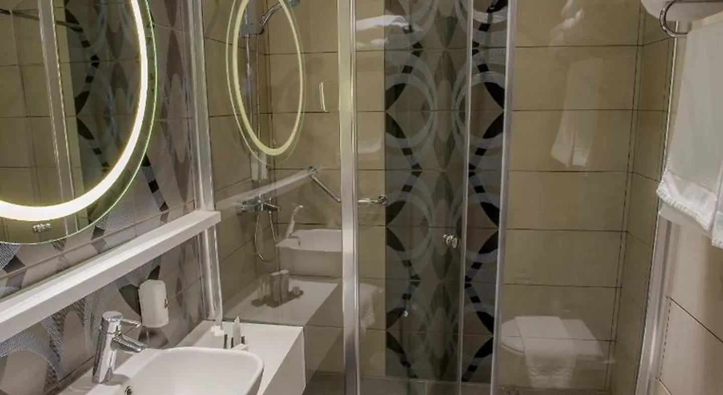 Grand Hotel Downtown Badezimmer