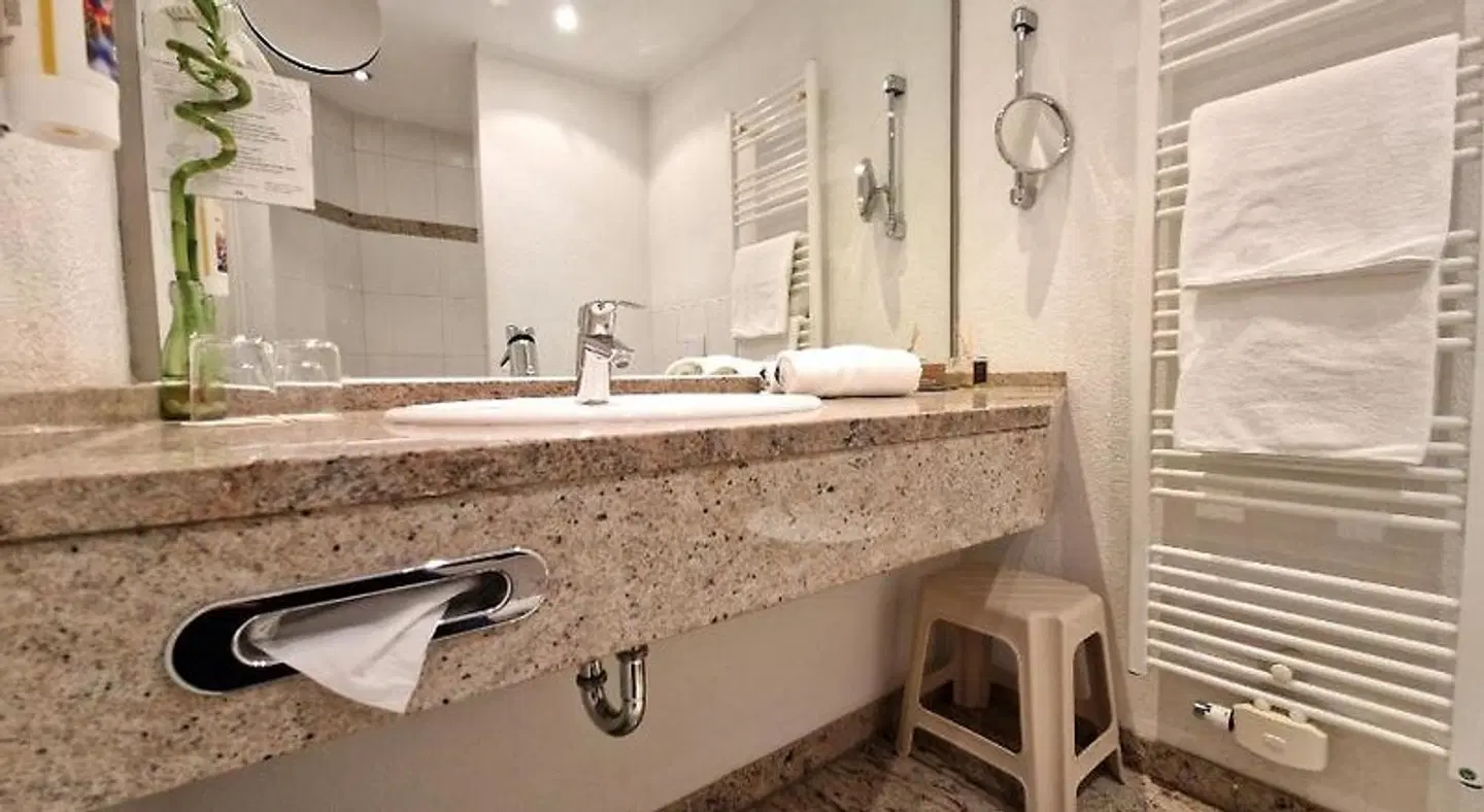 Zum Stein Badezimmer