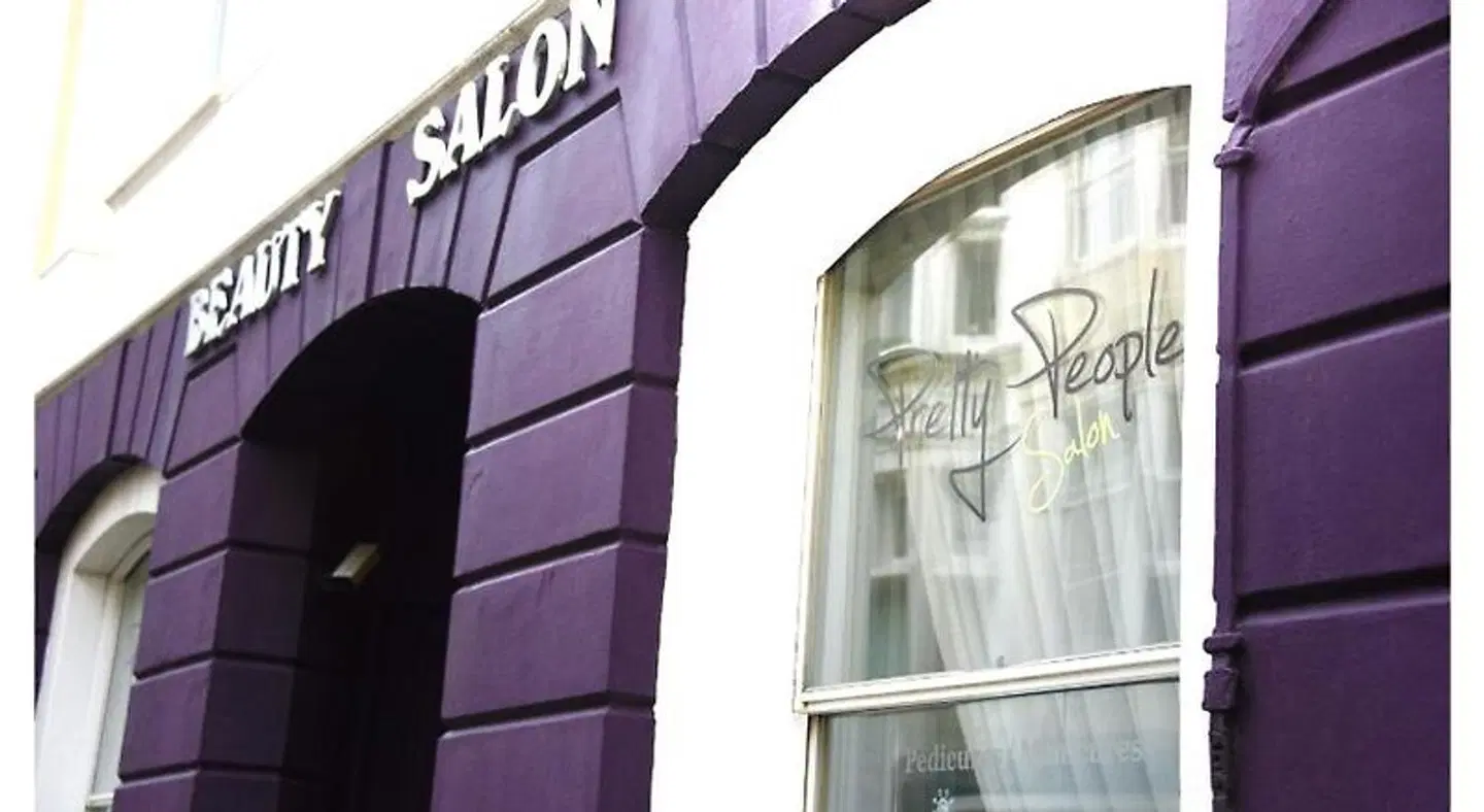 Queens Hotel EXTERIOR