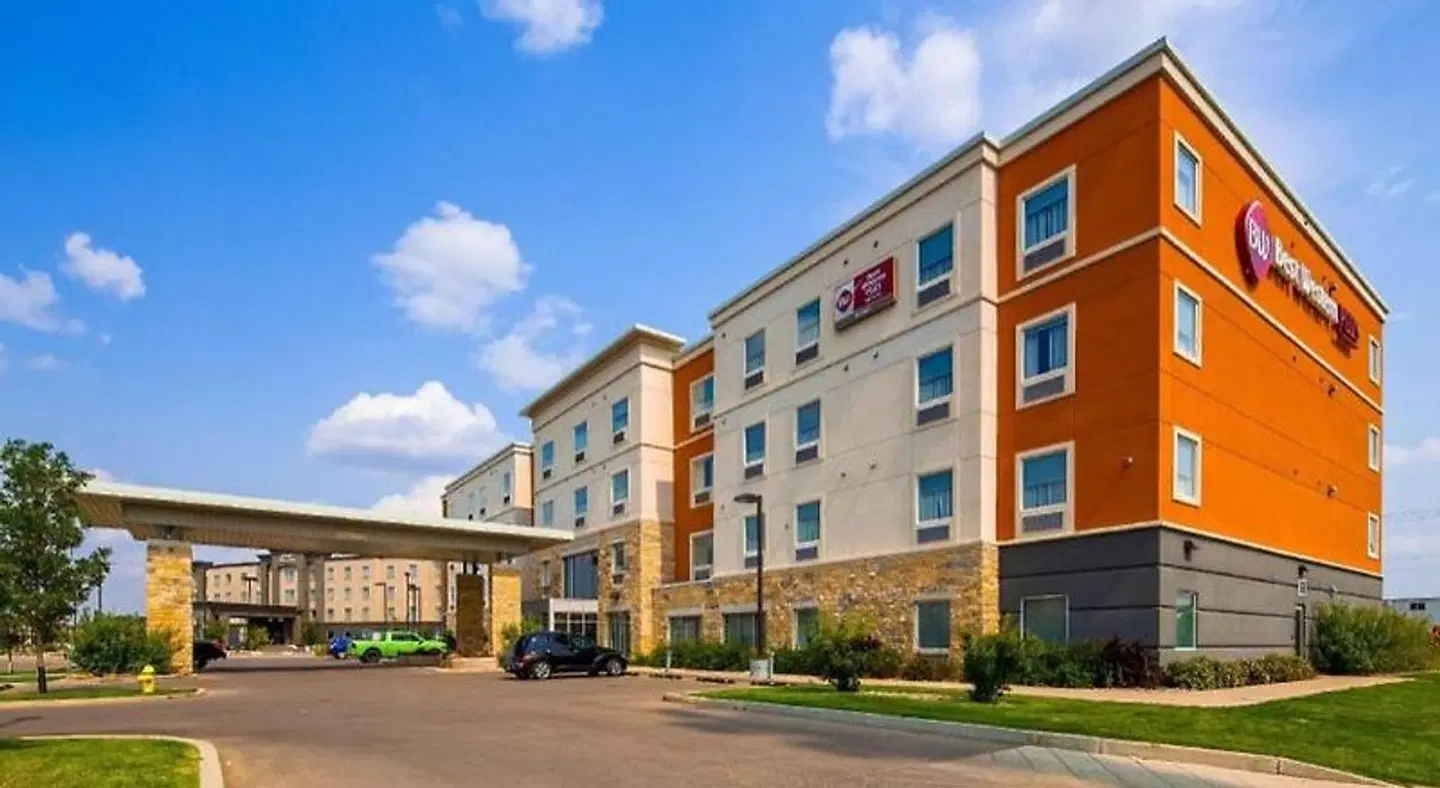 Best Western Plus Eastgate Inn & Suites EXTERIOR