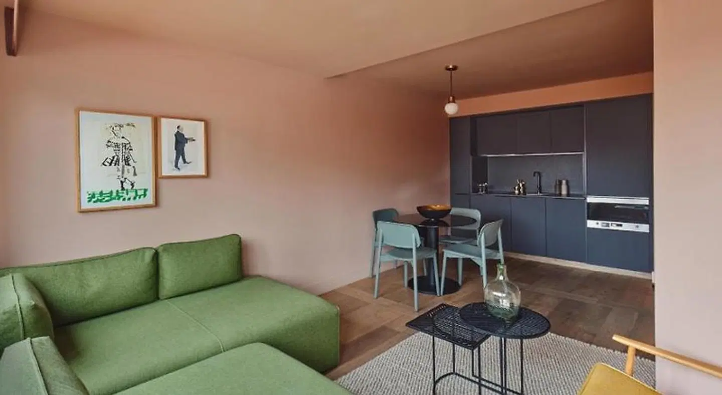 Whitworth Locke ROOM_EXAMPLE