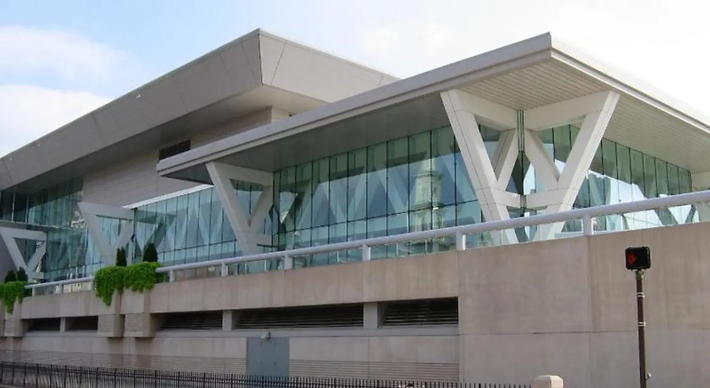 Best Western Plus Hotel & Conference Center EXTERIOR