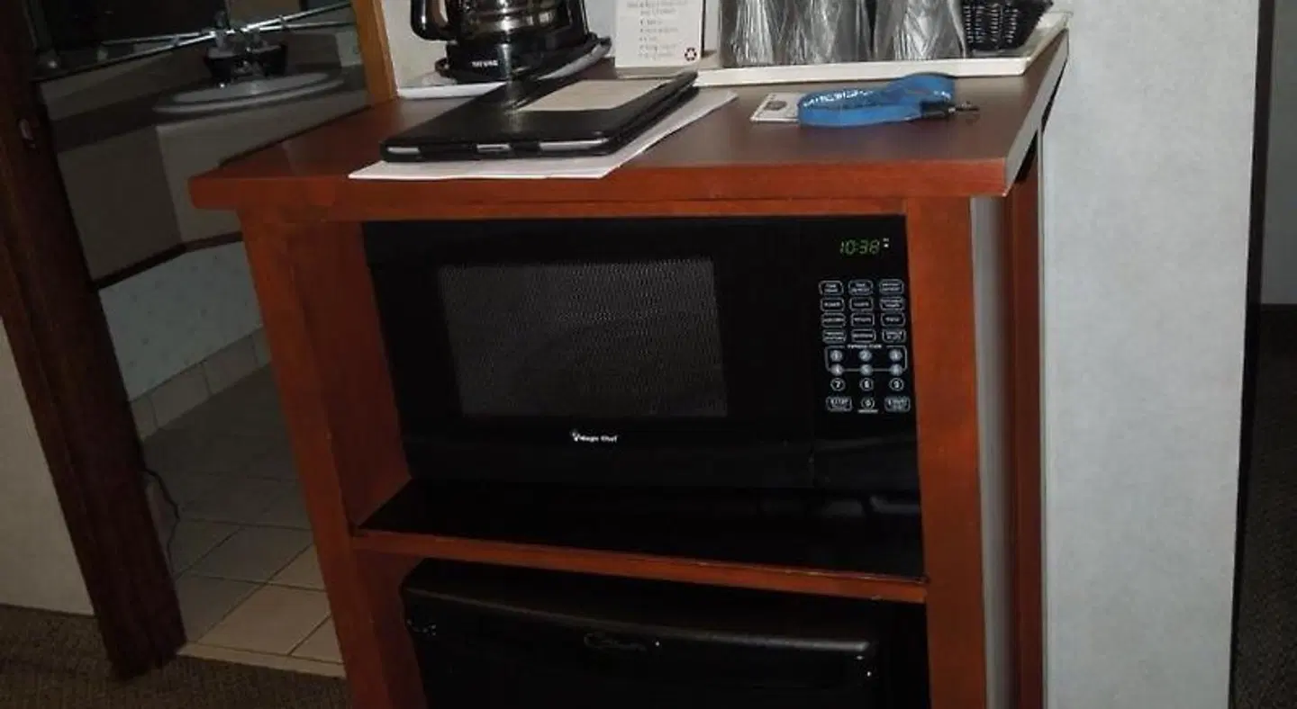 Best Western Pony Soldier Inn - Airport Lobby