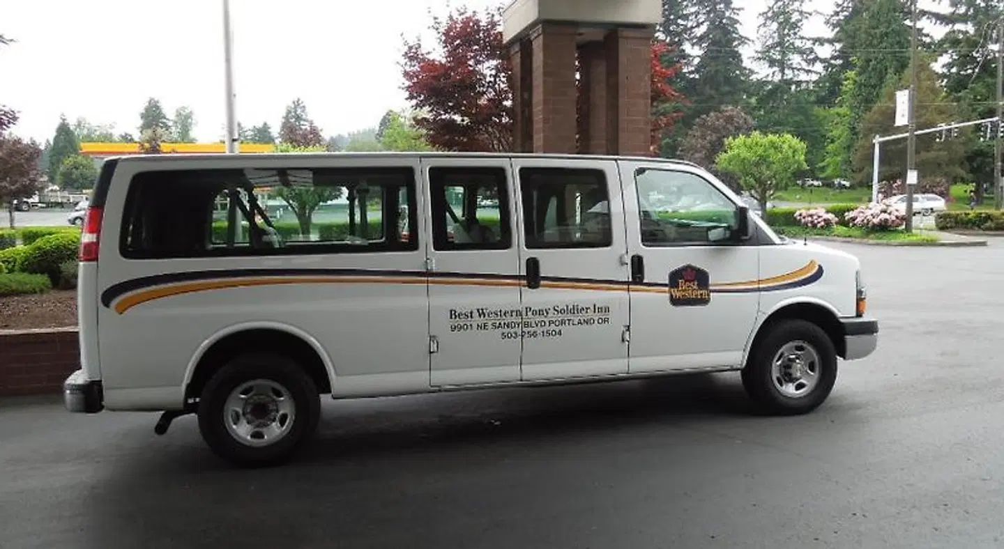 Best Western Pony Soldier Inn - Airport Sport und Entertainment