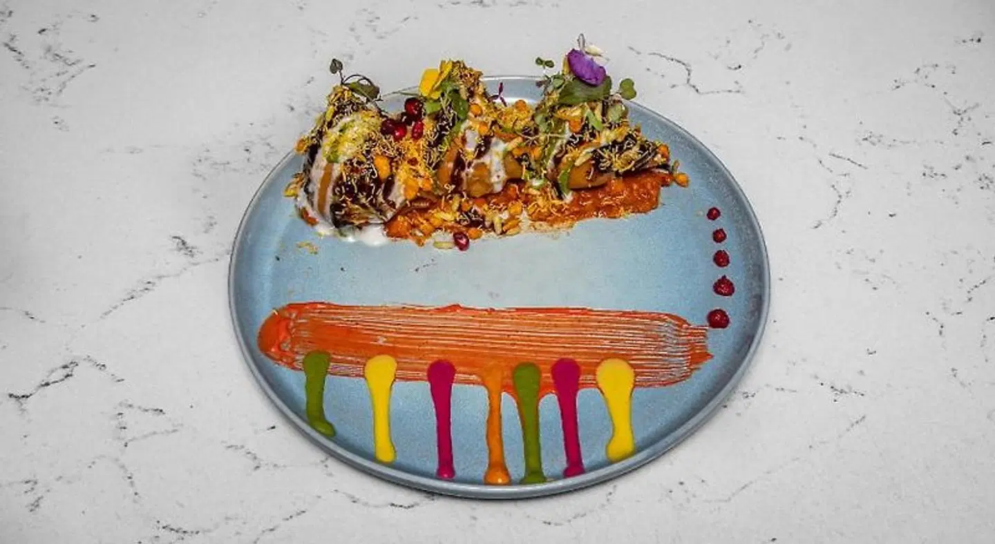 THE STRAND HOTEL Restaurant