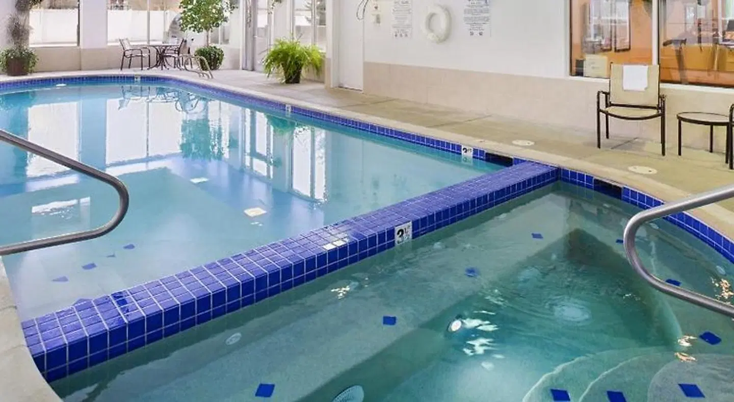 Best Western Executive Inn & Suites Hallenbad