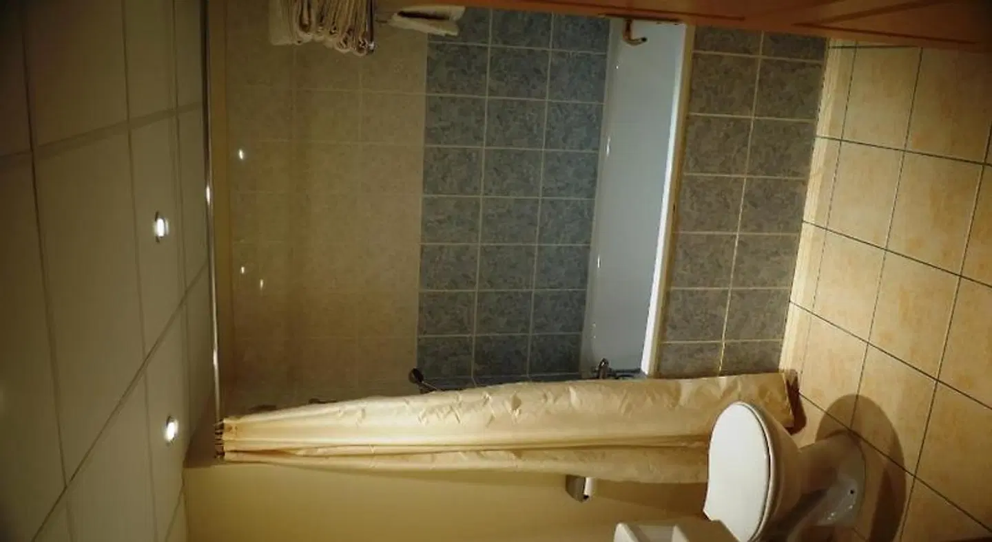 ibis Styles Carcassonne La Cité Badezimmer