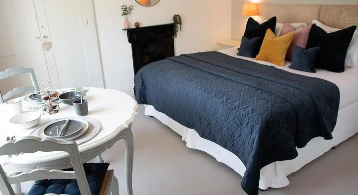 Apple Tree Bed and Breakfast ROOM_EXAMPLE